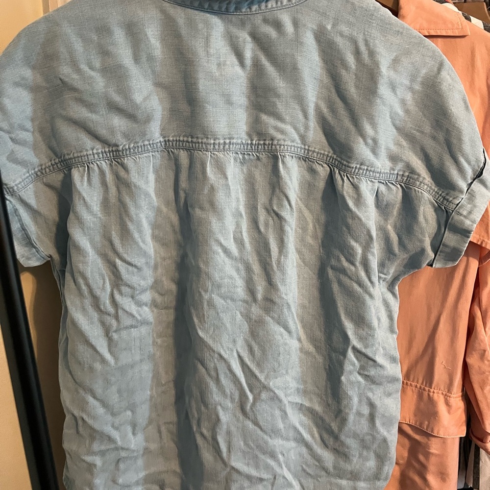 American Eagle Chambray Short Sleeve Button Up Top - Picture 3 of 4